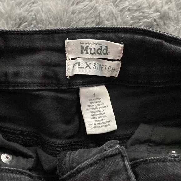 Mudd FLX stretch jean shorts - Picture 3 of 3